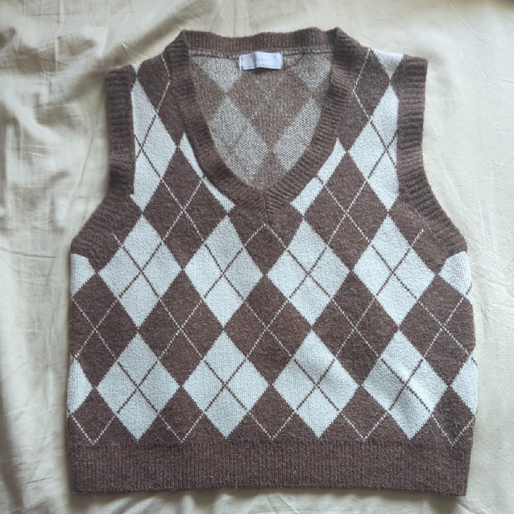 OAK + FORT Brown and Cream Argyle Knit Vest